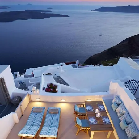 Wonderful Santorini | Caldera View Cave House | 2 Bedrooms | Private Terrace With Hot Tub And Outdoor Dining Area | Panoramic Sea Views | 이메로비글리