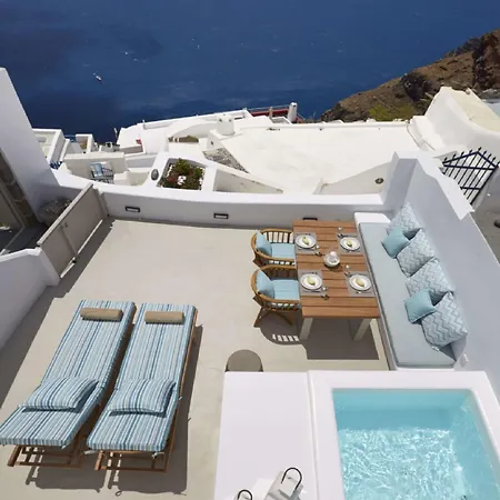 Wonderful Santorini | Caldera View Cave House | 2 Bedrooms | Private Terrace With Hot Tub And Outdoor Dining Area | Panoramic Sea Views | Villa Imerovigli (Santorini)